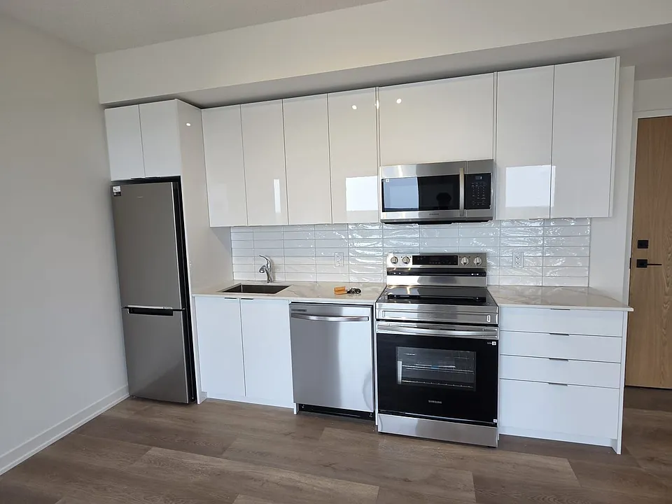 33 Erie Ave #1509