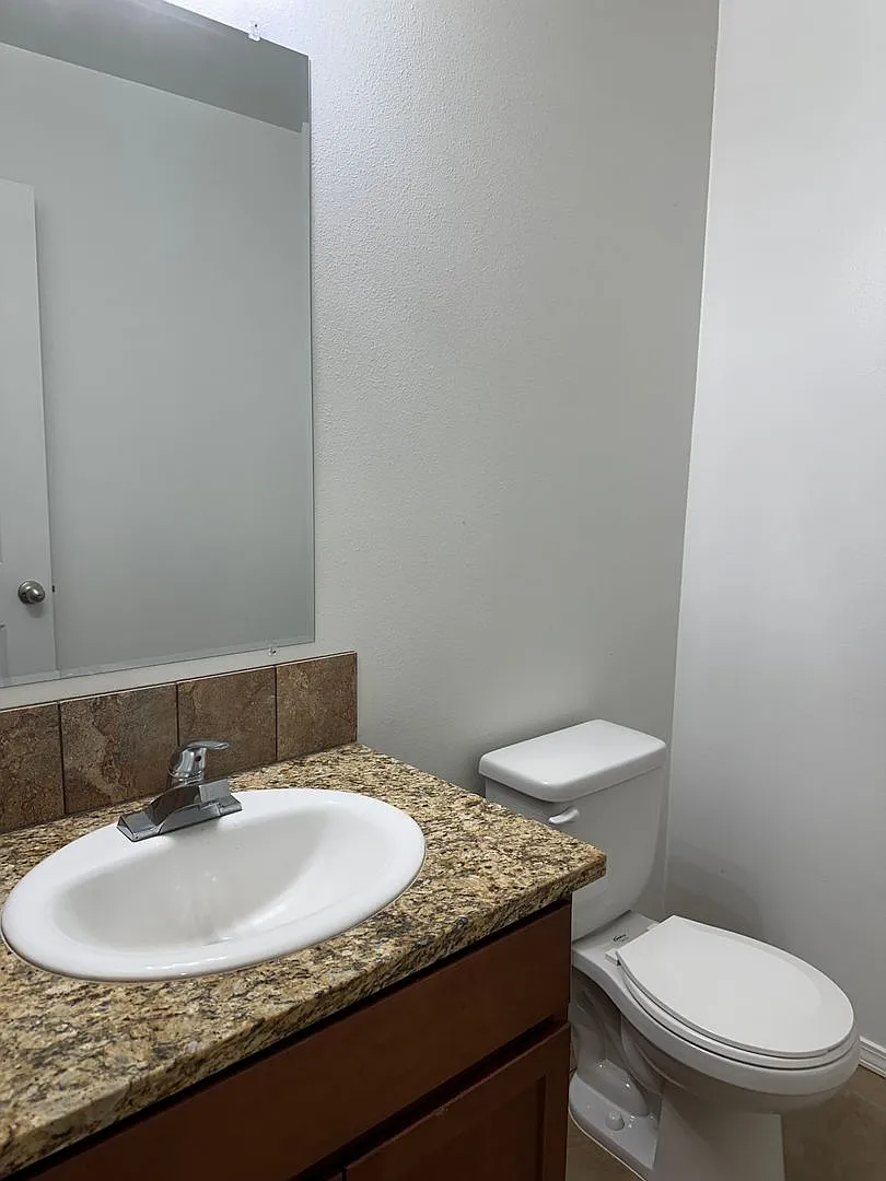 102 Mizzou Ct. — Photo 4