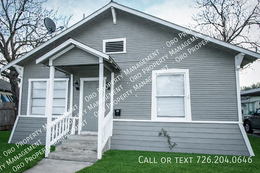 Convenient Home in Close Proximity to Downtown! — Photo 2