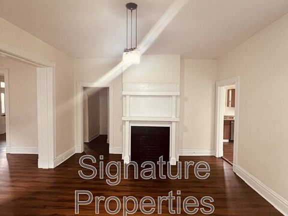 5th image of 102 W Lancaster Rd