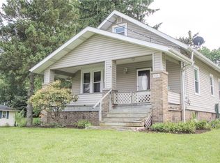 825 Bacon Ave, East Palestine, OH