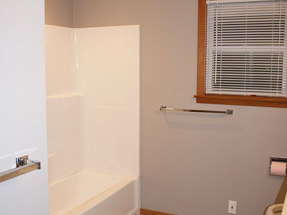5th image of 1218 Lincoln St