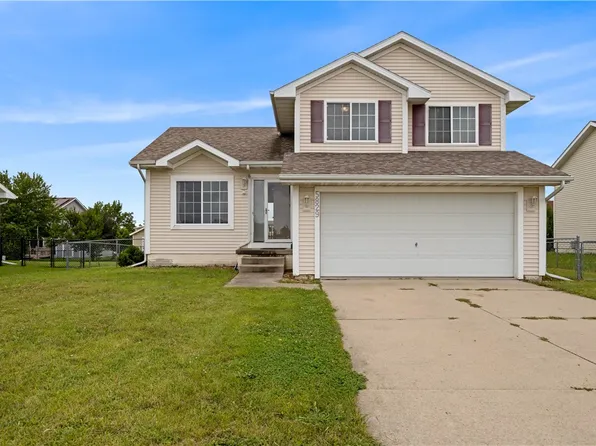 5829 NW 93rd St, Johnston, IA 50131