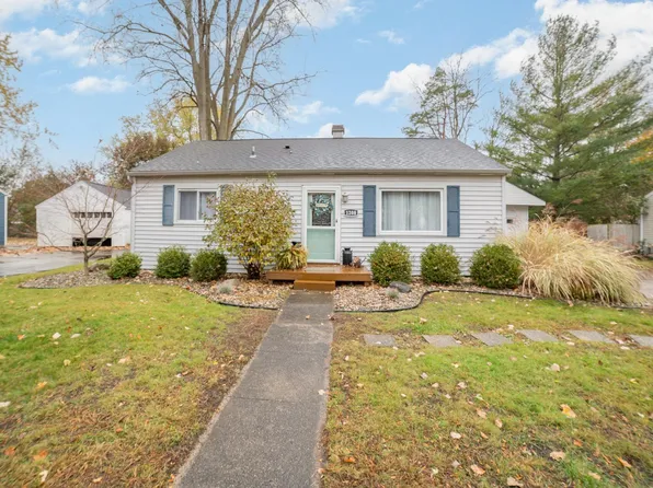 1208 Baldwin St, Midland, MI 48642