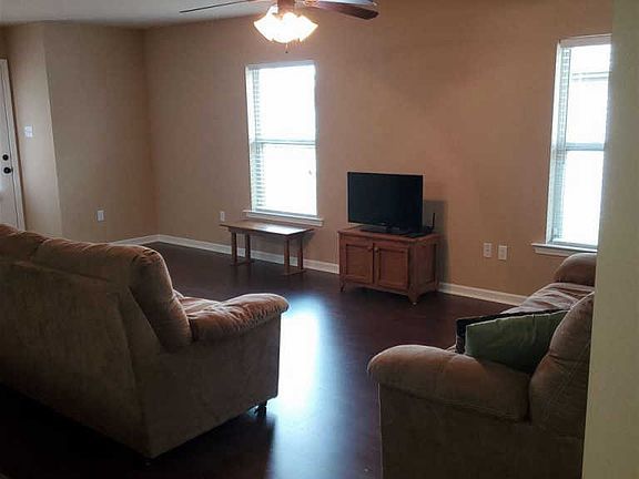 4th image of 11605 Mary Lee Dr