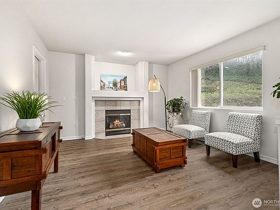 3rd image of 4722 215th Street Ct E