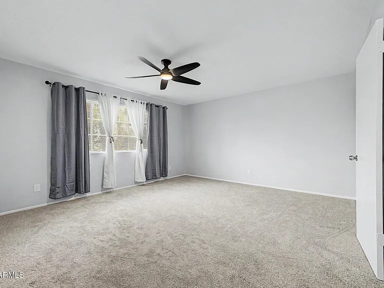 2457 W Redfield Rd — Photo 22