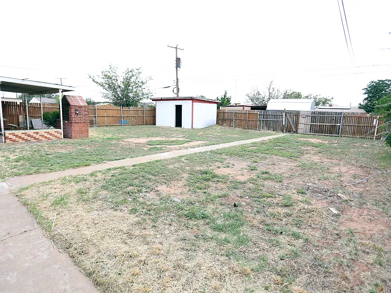 2913 Santa Rosa Ave — Photo 9