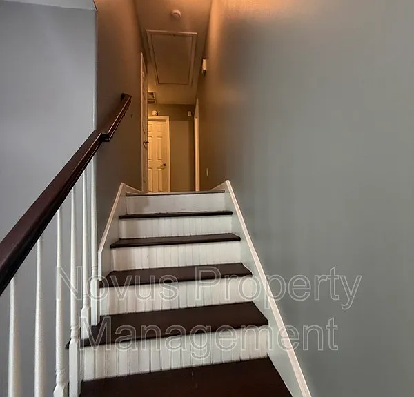 214 Farmington Trce — Photo 12