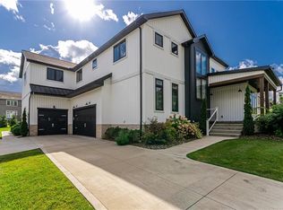 2605 Buckhurst Dr, Beachwood, OH 44122
