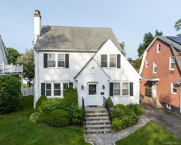 17 Austin Place, Pt Chester, NY, 10573