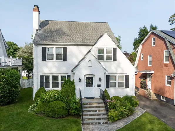 17 Austin Place, Port Chester, NY 10573