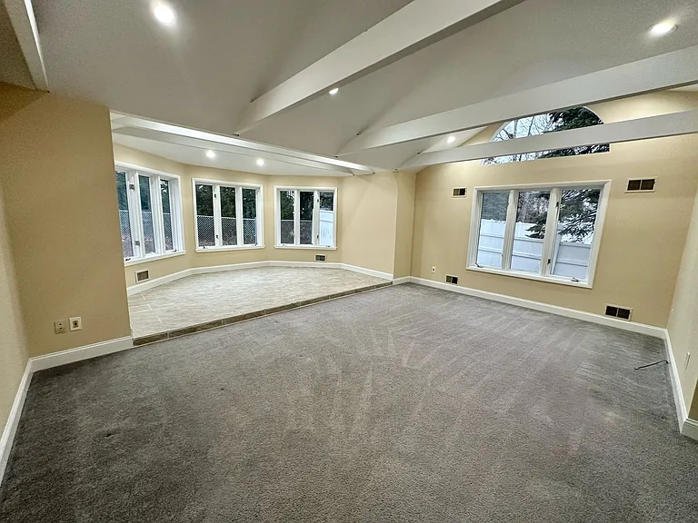 1749 Hillside Pl — Photo 7