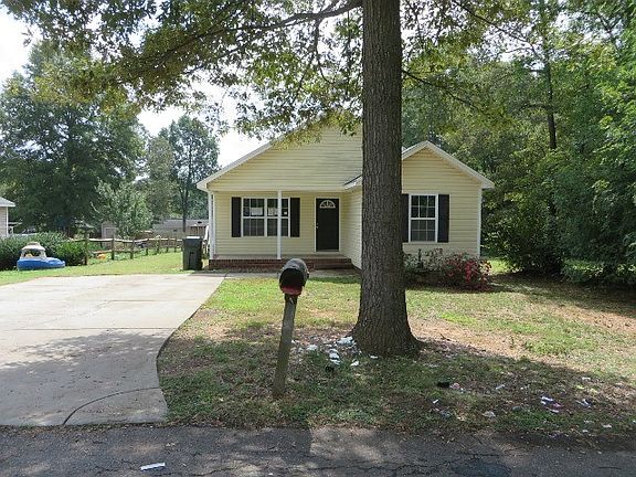 3rd image of 700 Martha Ave