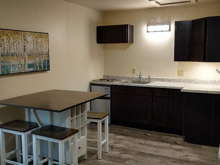 525 Sprague Ave #8 — Photo 2
