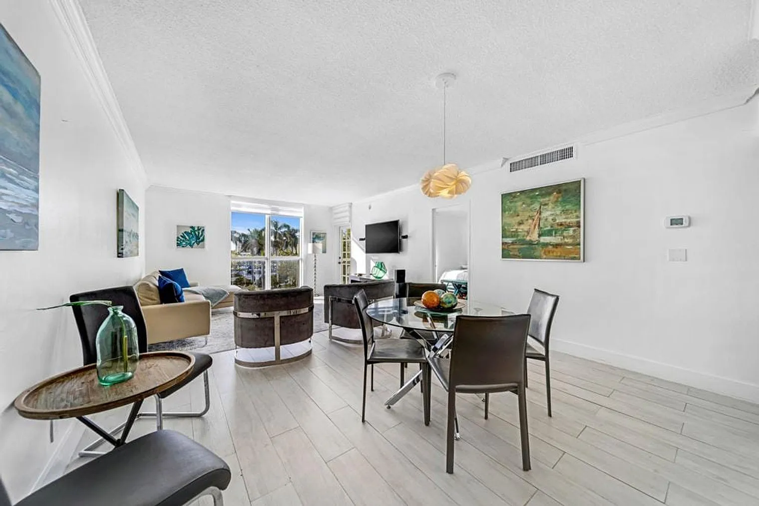 2 bed, 2.0 bath, $7,076 — Photo 4