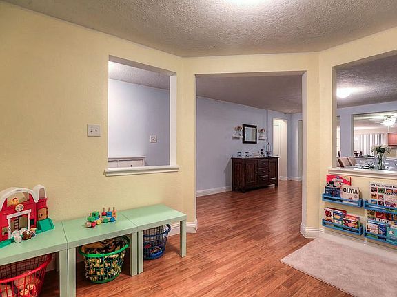 5th image of 16007 Arapaho Bend Ln