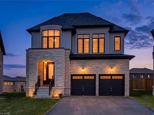 125 Prince Charles Cres, Woodstock, ON N4T 0N1