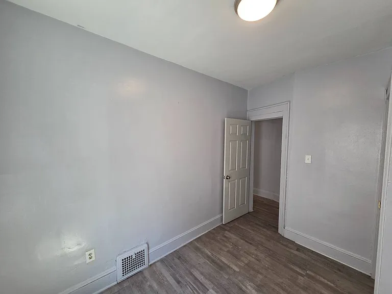 4008 Ardmore Ave — Photo 8