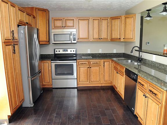 4th image of 8884 Northgate Dr