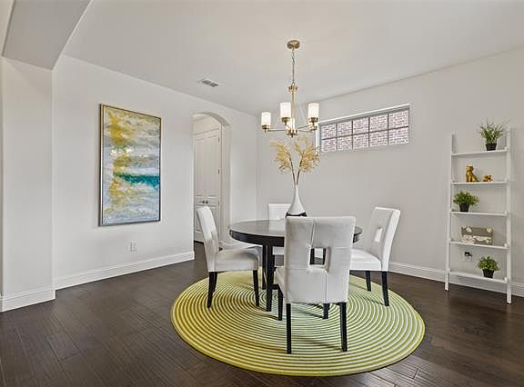 4th image of 2624 Walnut Creek Ln