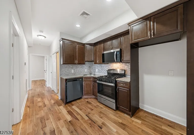 55 Lentz Ave — Photo 7