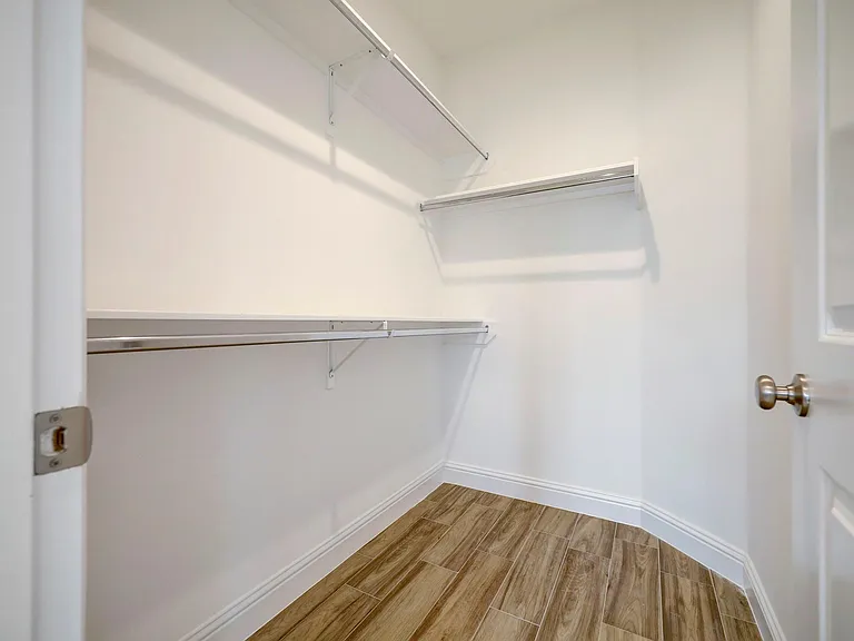 2133 Naomi St #B — Photo 7