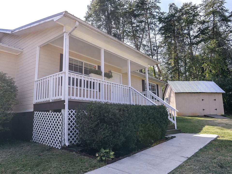 1st image of 725 Regent Ct