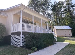 725 Regent Ct, Maryville, TN 37803