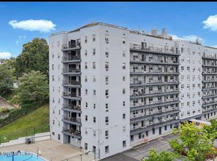 20 Cliff St APT 5N, Staten Island, NY 10305
