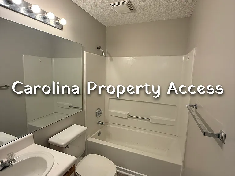 1401 Collegiate Cir #202 — Photo 11