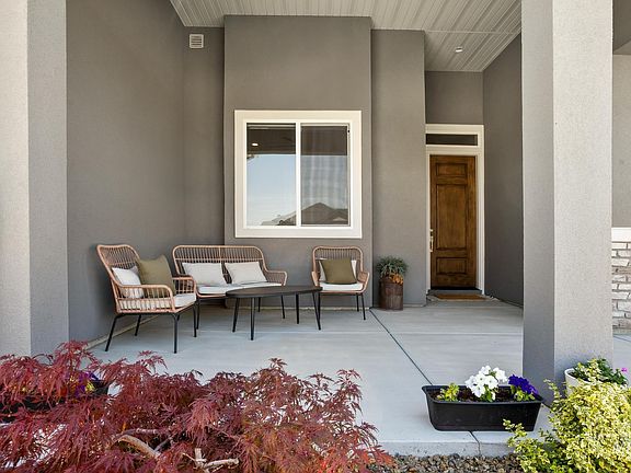 2nd image of 9931 W Aviara St