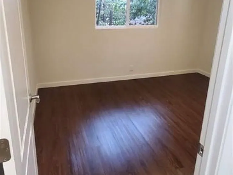 565 Lakeland Dr — Photo 9