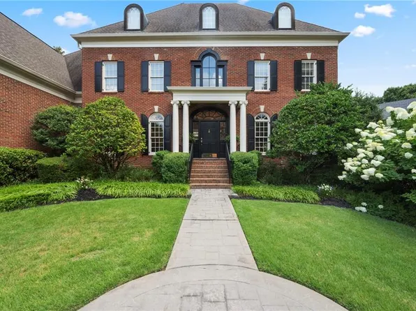 447 Langley Oaks Dr SE, Marietta, GA 30067