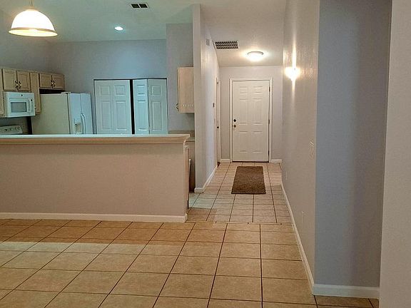 4th image of 39A Eton Ln