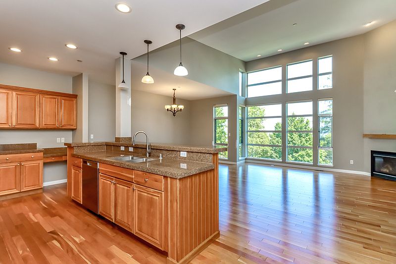 1st image of 2355 Yakima Ct