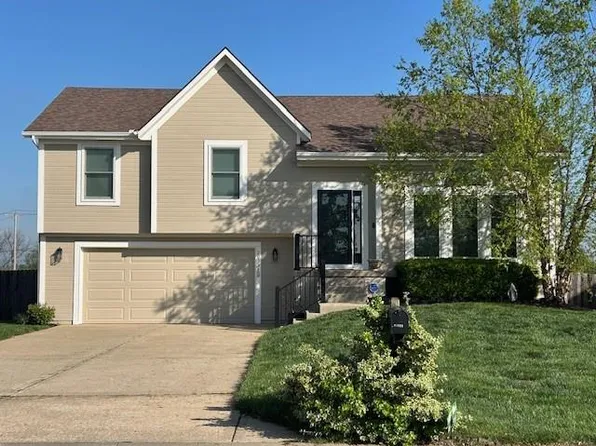 20534 W 199th Ter, Spring Hill, KS 66083