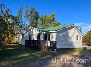 275 Kawbawgam Rd, Marquette, MI 49855