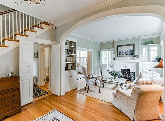 4th image of 25 Albemarle Ave