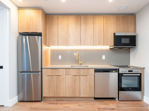 31-61 Vernon Blvd #2R