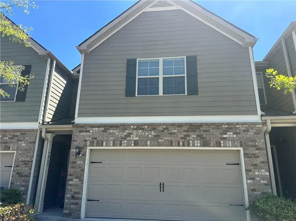 7863 Rock Rose Ln, Fairburn, GA 30213