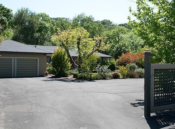 3rd image of 5 Turtle Creek Dr