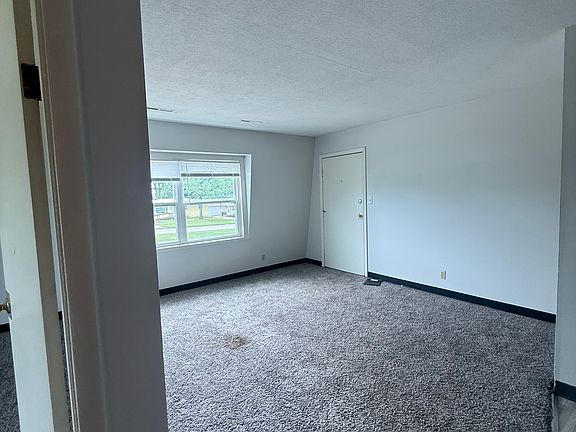 5th image of 1440-1450-1460 Meadowview Dr #1460-9