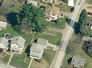 87 Acorn St, Pittsfield, MA 01201