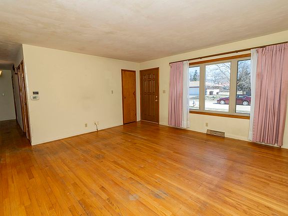 2nd image of 159 Parkwood Ln