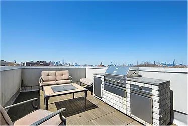 Sold by Leiter Realty Group LLC