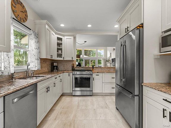 4th image of 53 Willow Ridge Drive