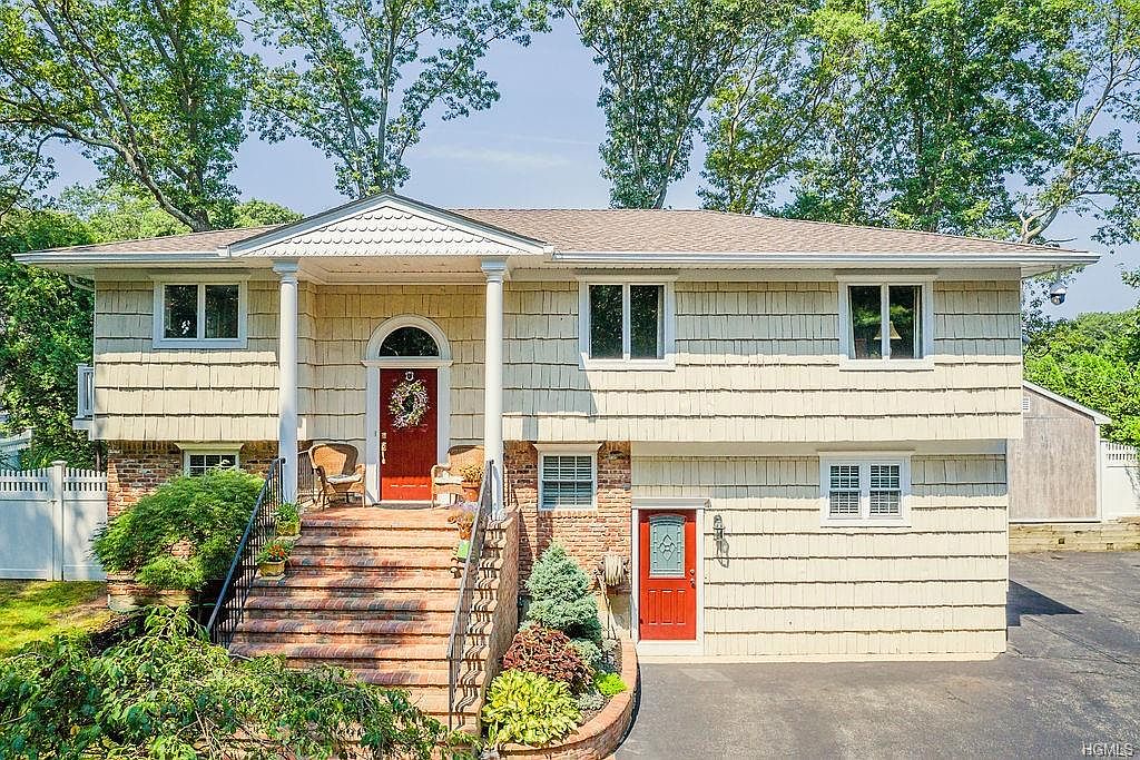 6 Wyandanch Blvd, Smithtown, NY 11787 Zillow