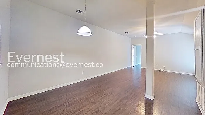 1011 Iola Dr — Photo 7