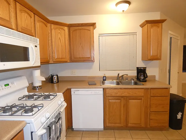 3611 Los Encinos St — Photo 3